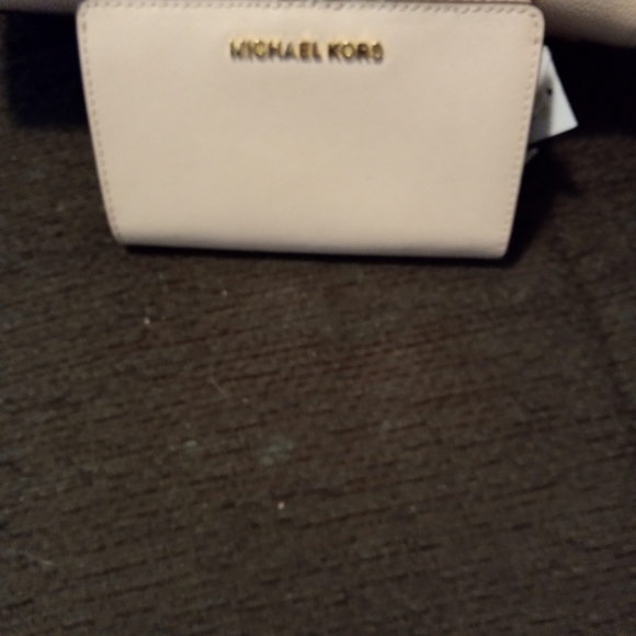 NWT MICHAEL KORS LARGE SNAP WALLET - Picture 5 of 5